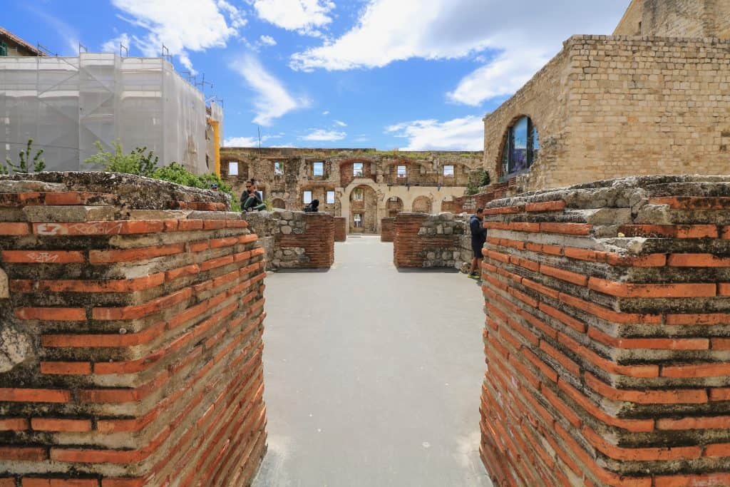 Wandering the ruins of Diocletian's Palace