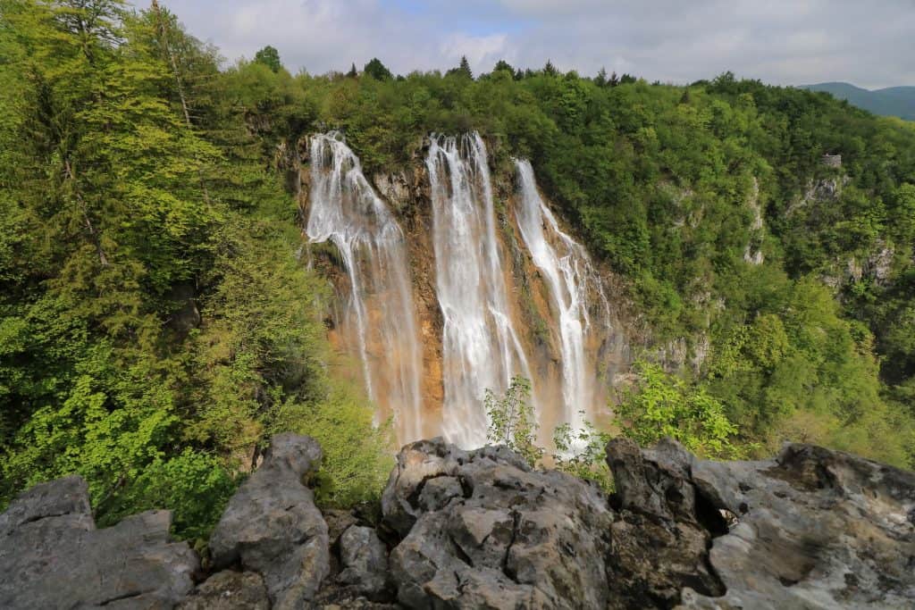 Incredible Great Waterfall (Veliki Slap) from up on top of cliff