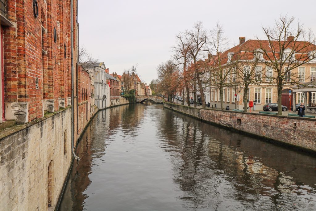 Bruges is a very easy town to get around by walking