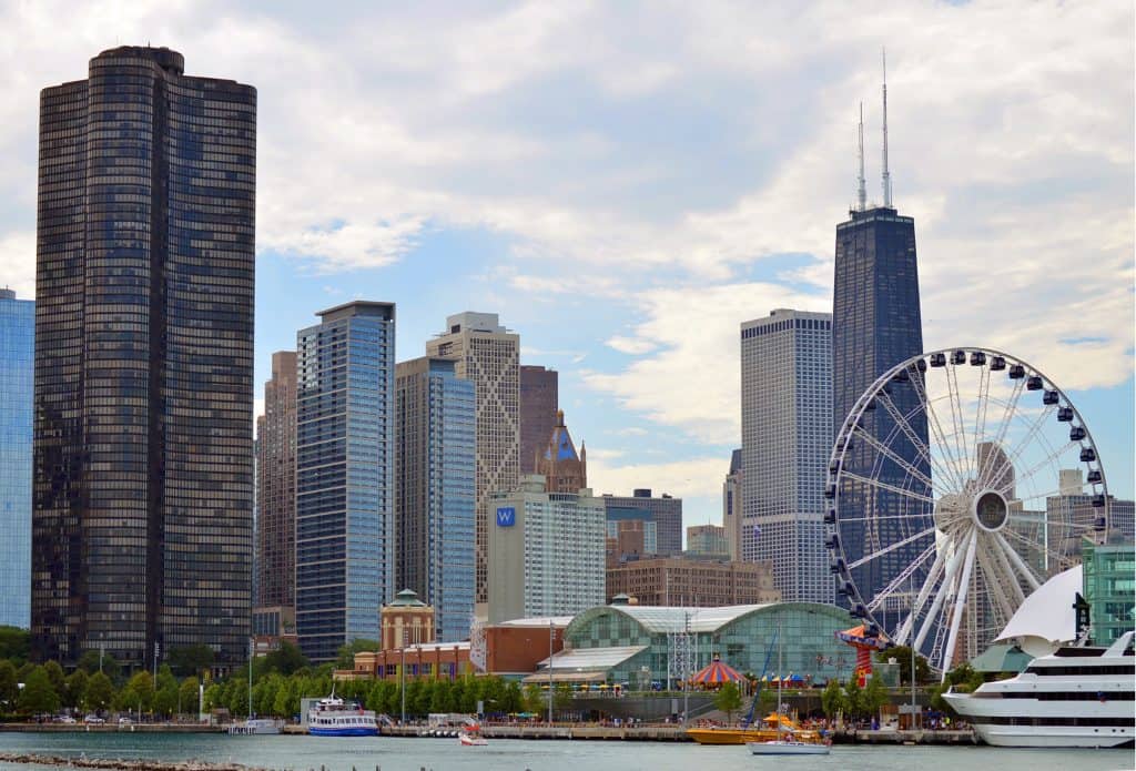 The city skyline and Lake Michigan are a few famous things about Chicago you must see