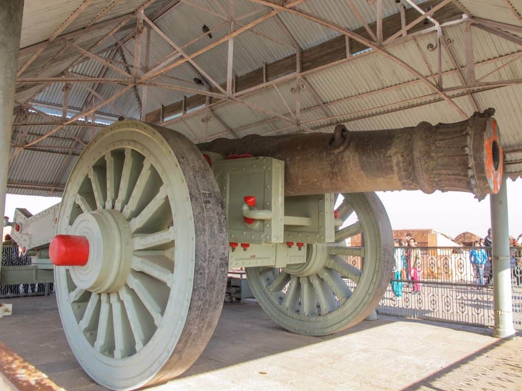 The world's largest cannon!