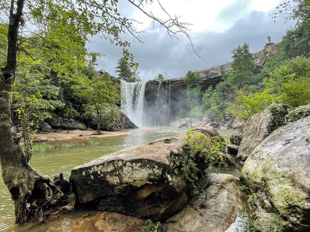 Viewpoint of Noccalula Falls from in front of the pool at its base by entering through Noccalula Falls Park.