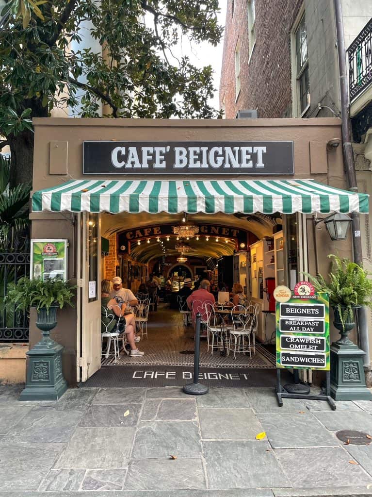 The adorable Cafe Beignet with green and white striped overhang.