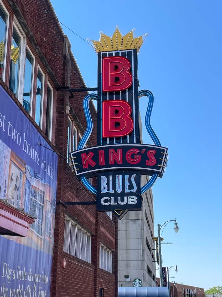 A huge sign for BB Kings Blues Club on Beale Street.