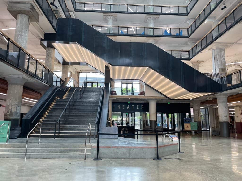 The main lobby area at the base of Crosstown Concourse in Memphis, TN.